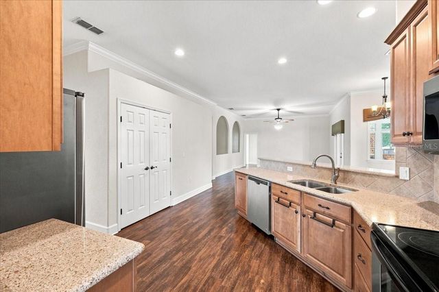 230 LAKE ARIETTA COURT, Auburndale, FL 33823
