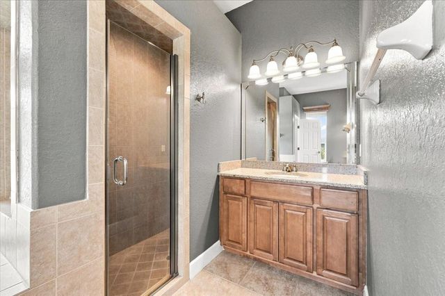 230 LAKE ARIETTA COURT, Auburndale, FL 33823