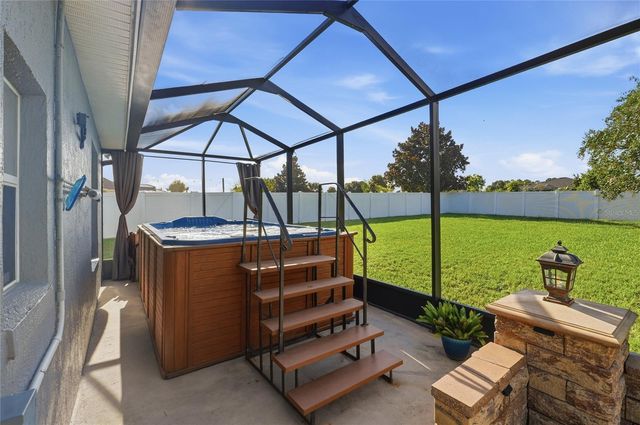 230 LAKE ARIETTA COURT, Auburndale, FL 33823
