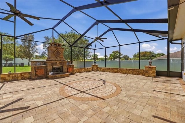230 LAKE ARIETTA COURT, Auburndale, FL 33823