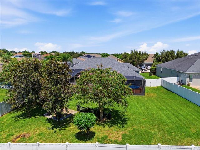 230 LAKE ARIETTA COURT, Auburndale, FL 33823