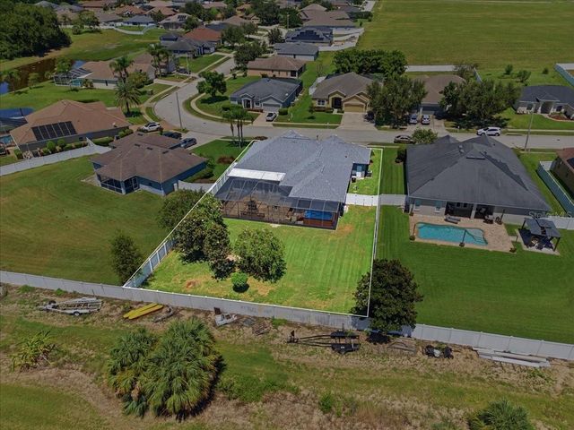 230 LAKE ARIETTA COURT, Auburndale, FL 33823