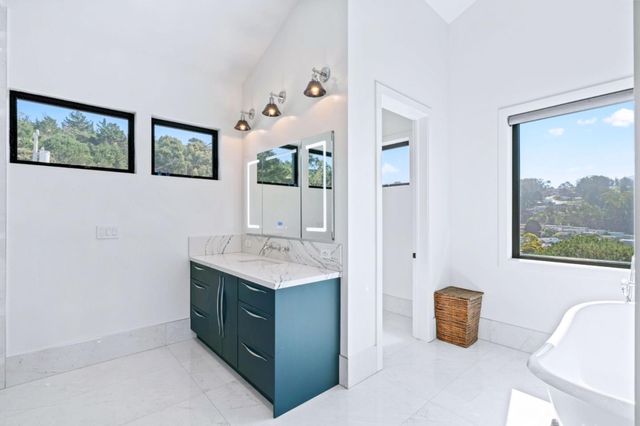 1016 Escalero Avenue, Pacifica, CA 94044