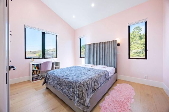 1016 Escalero Avenue, Pacifica, CA 94044