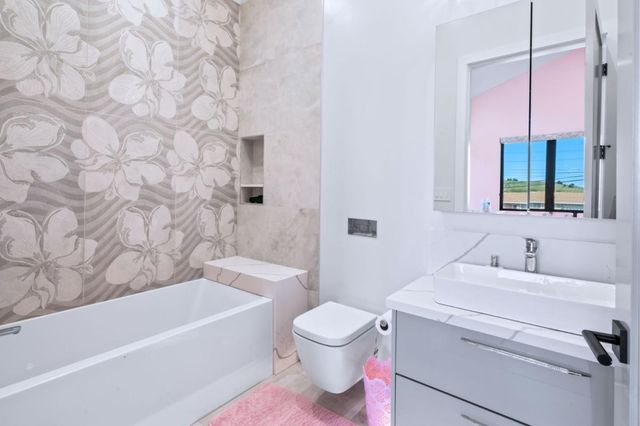 1016 Escalero Avenue, Pacifica, CA 94044