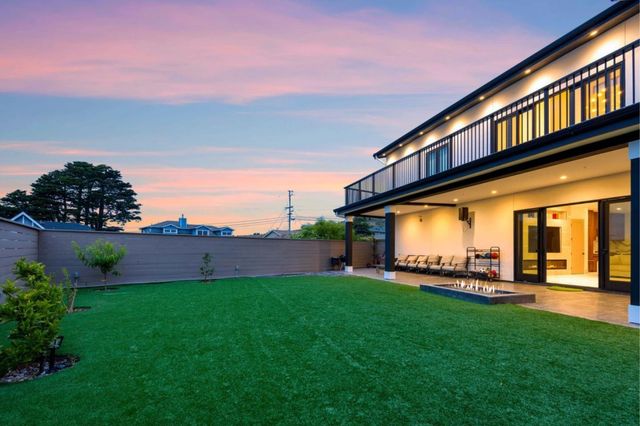 1016 Escalero Avenue, Pacifica, CA 94044