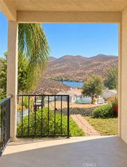 22073 Vacation, Canyon Lake, CA 92587