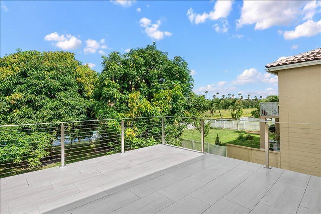 2447 Country Golf Drive, Wellington, FL 33414