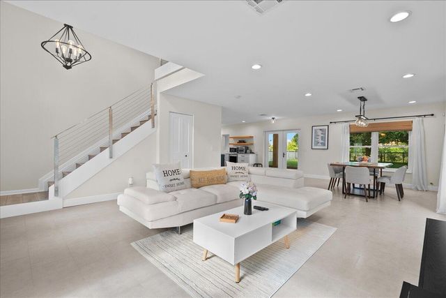 2447 Country Golf Drive, Wellington, FL 33414