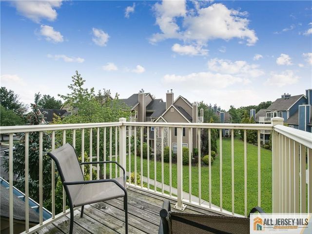 39 Lear Court, East Brunswick, NJ 08816