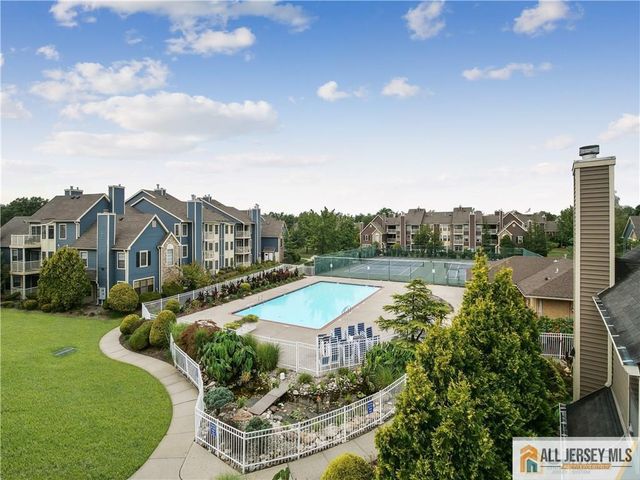 39 Lear Court, East Brunswick, NJ 08816