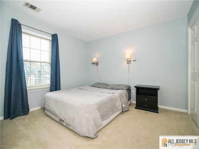 39 Lear Court, East Brunswick, NJ 08816