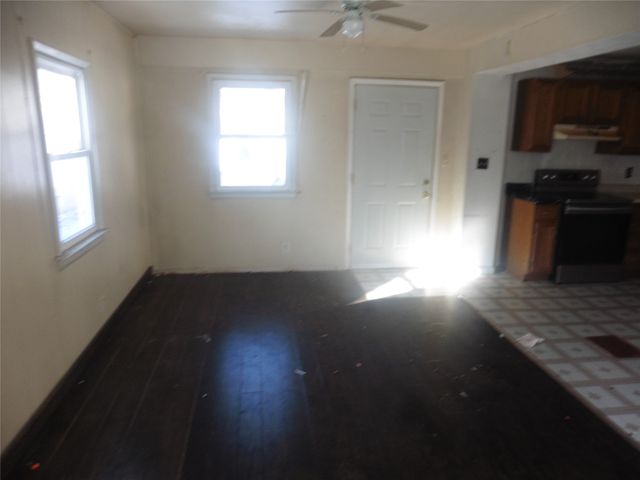 7400 SW 12th Street, Des Moines, IA 50315