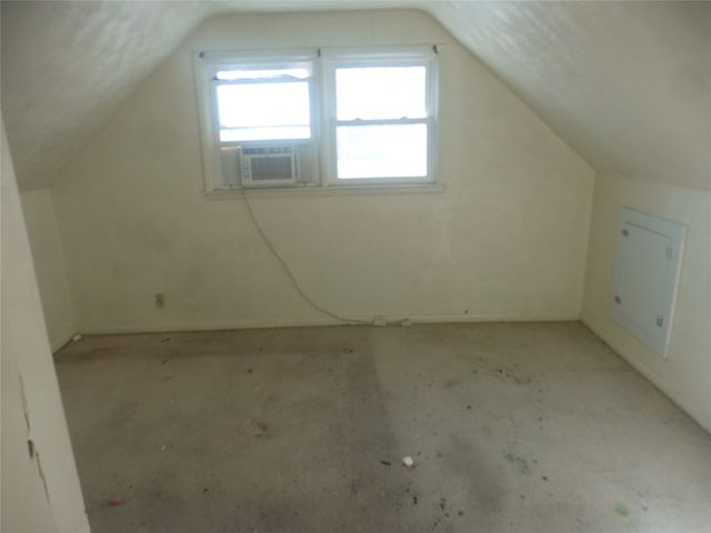 7400 SW 12th Street, Des Moines, IA 50315