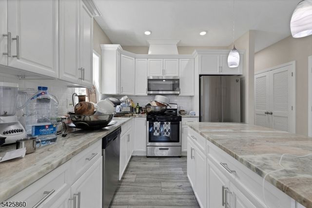 12 Rome St, Newark City, NJ 07105