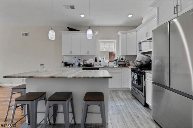 12 Rome St, Newark City, NJ 07105