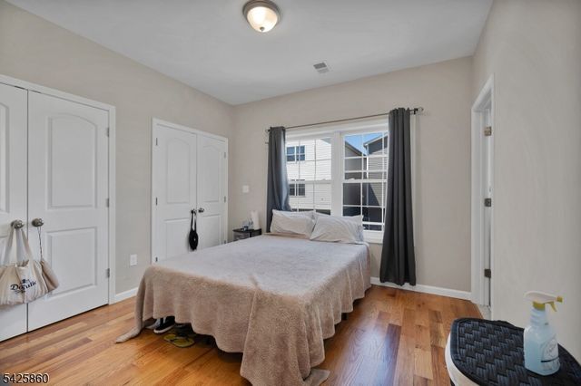 12 Rome St, Newark City, NJ 07105