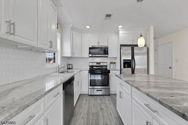 12 Rome St, Newark City, NJ 07105