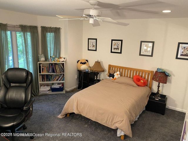 38 Boca Del Mar Court, Holmdel, NJ 07733