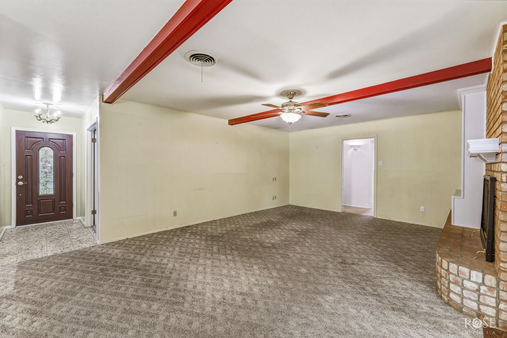 Image 11 of property listing at 2801 Oak Forest Drive, San Angelo, TX 76904