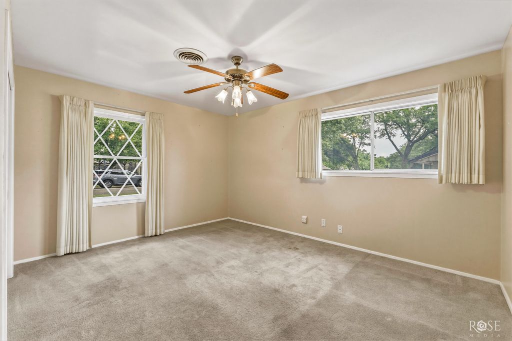 Image 24 of property listing at 2801 Oak Forest Drive, San Angelo, TX 76904