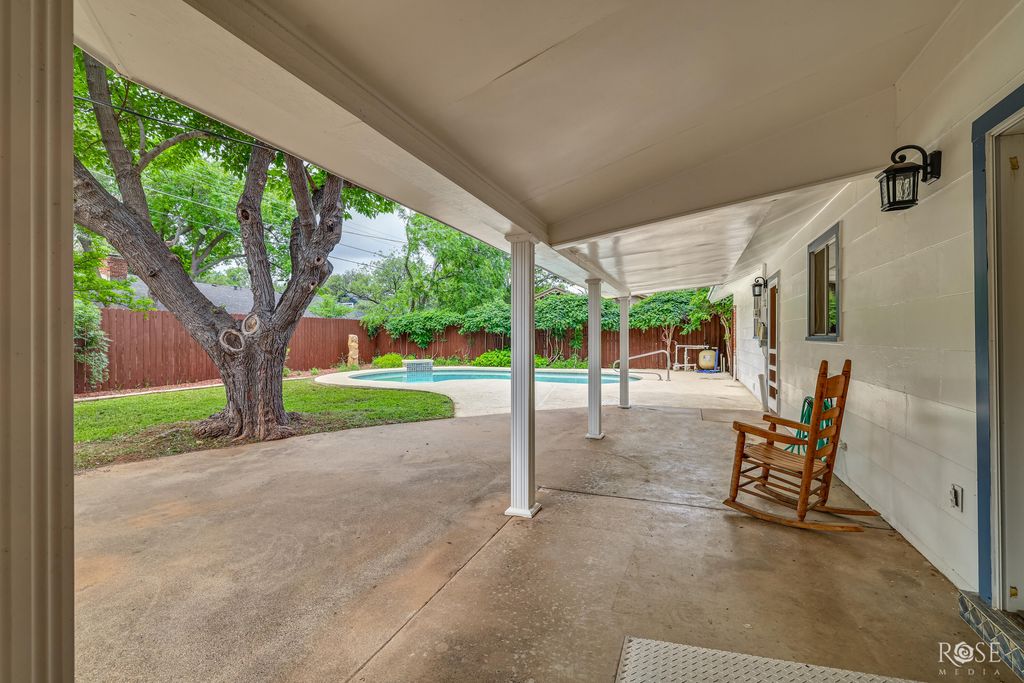 Image 26 of property listing at 2801 Oak Forest Drive, San Angelo, TX 76904