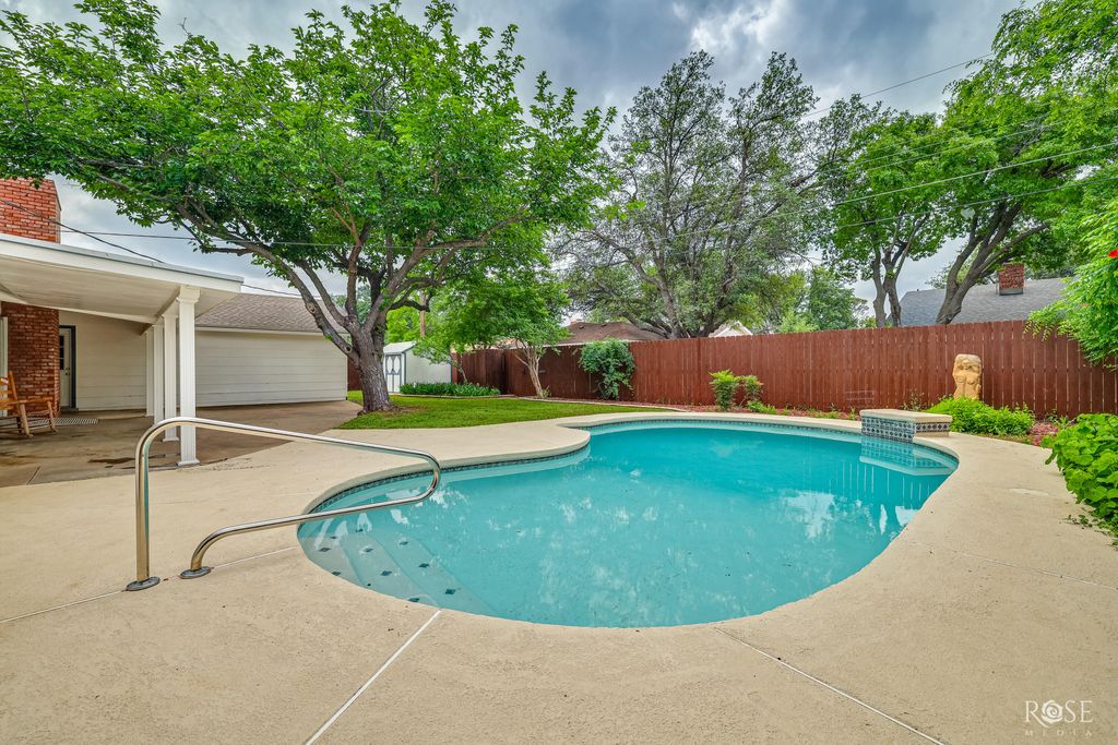 Image 30 of property listing at 2801 Oak Forest Drive, San Angelo, TX 76904