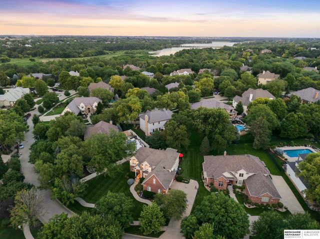 3855 S 177th Avenue, Omaha, NE 68130