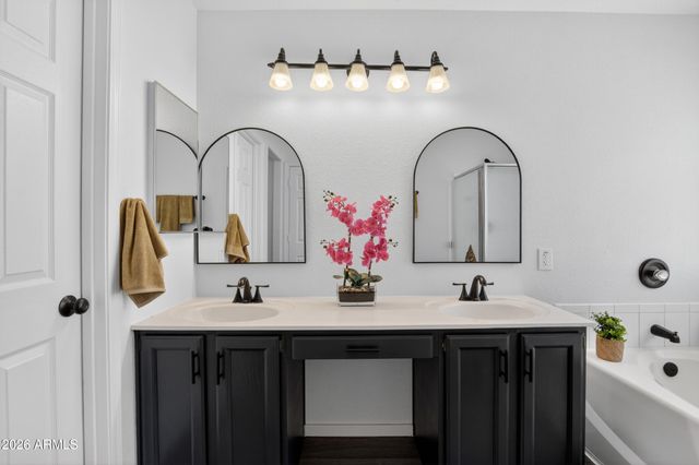 780 N SYCAMORE Place, Chandler, AZ 85224