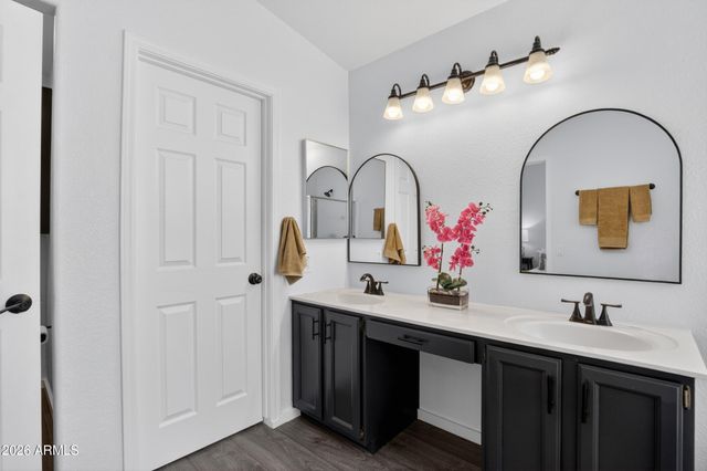 780 N SYCAMORE Place, Chandler, AZ 85224