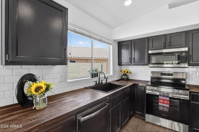 780 N SYCAMORE Place, Chandler, AZ 85224