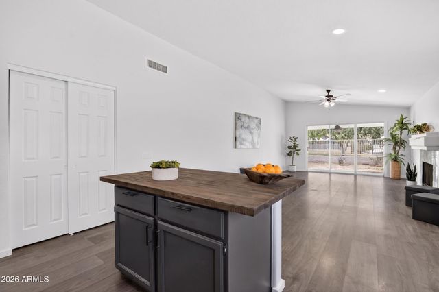 780 N SYCAMORE Place, Chandler, AZ 85224