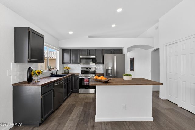 780 N SYCAMORE Place, Chandler, AZ 85224
