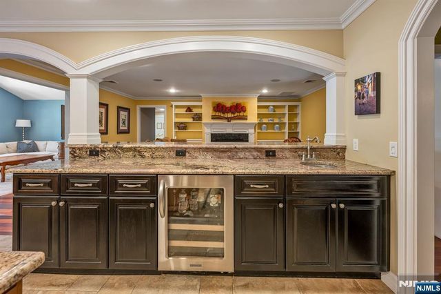 330 Airmount Avenue, Ramsey, NJ 07446