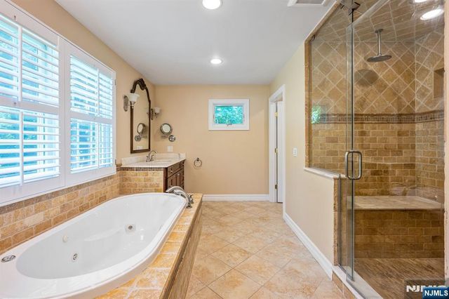 330 Airmount Avenue, Ramsey, NJ 07446