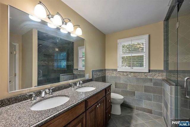 330 Airmount Avenue, Ramsey, NJ 07446