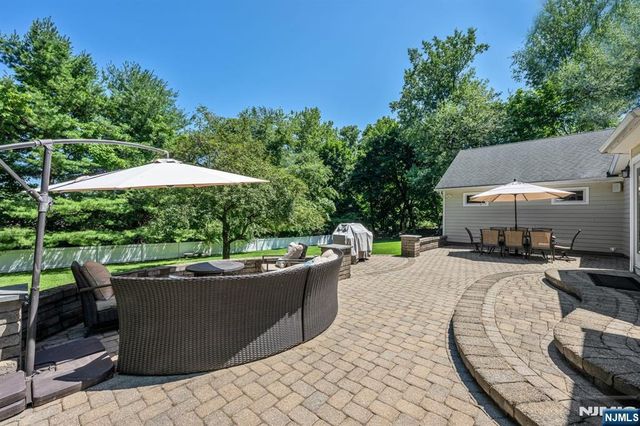 330 Airmount Avenue, Ramsey, NJ 07446