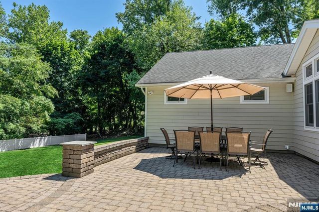 330 Airmount Avenue, Ramsey, NJ 07446