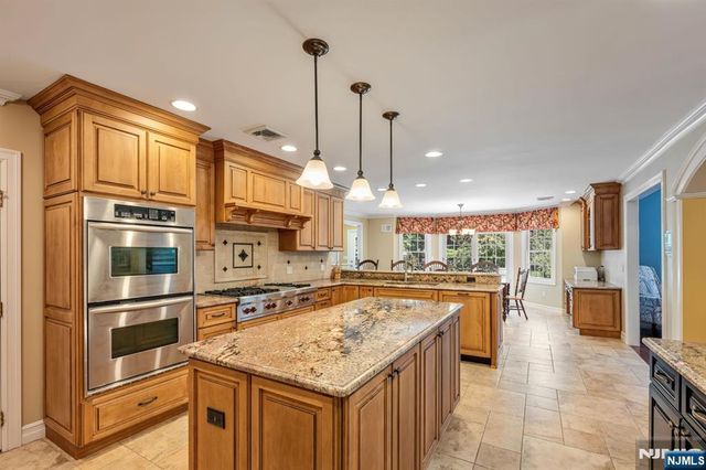 330 Airmount Avenue, Ramsey, NJ 07446