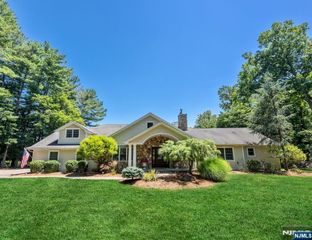 330 Airmount Avenue, Ramsey, NJ 07446
