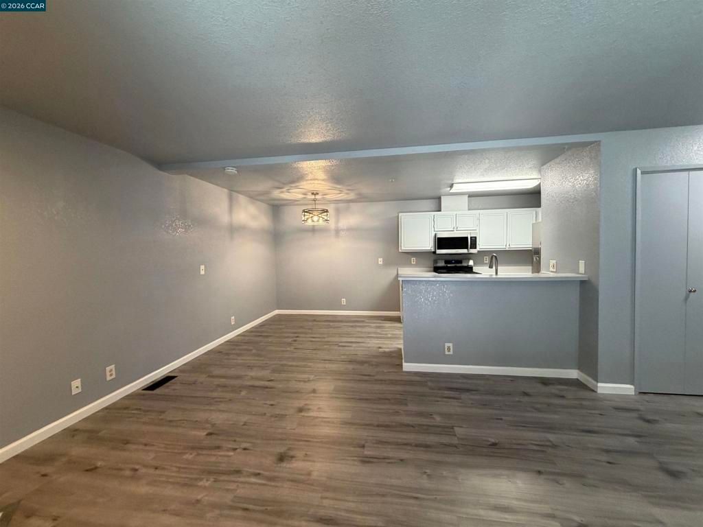Image 12 of property listing at 113 Sea Crest Cir, Vallejo, CA 94590