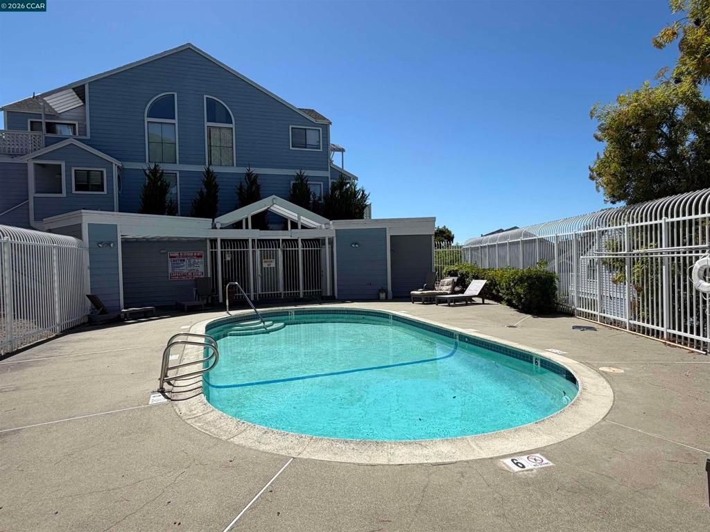 Image 15 of property listing at 113 Sea Crest Cir, Vallejo, CA 94590