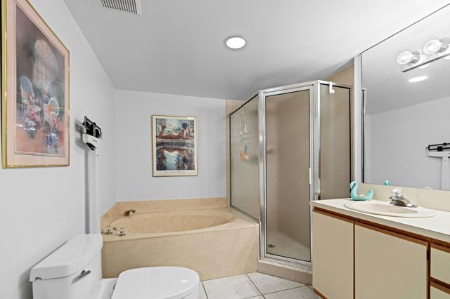 106 Half Moon Circle B1, Hypoluxo, FL 33462