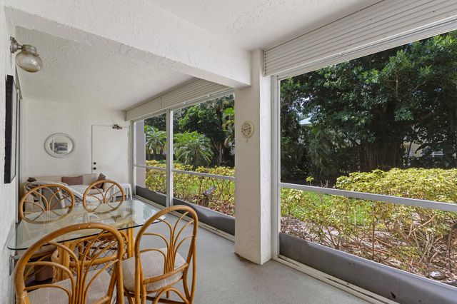106 Half Moon Circle B1, Hypoluxo, FL 33462