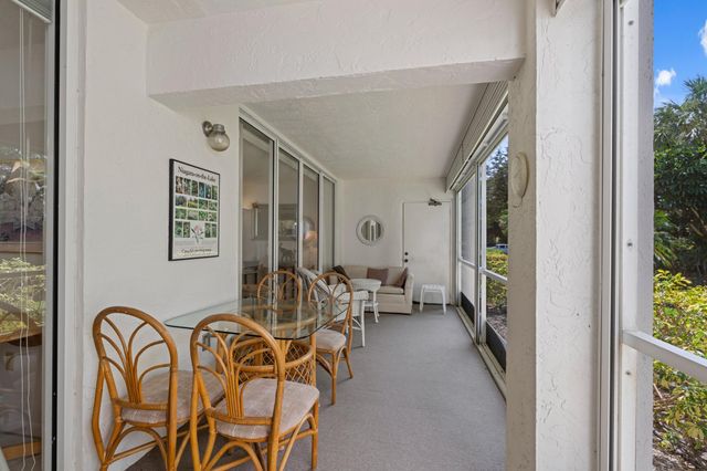 106 Half Moon Circle B1, Hypoluxo, FL 33462