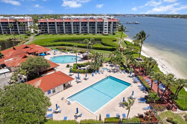 106 Half Moon Circle B1, Hypoluxo, FL 33462