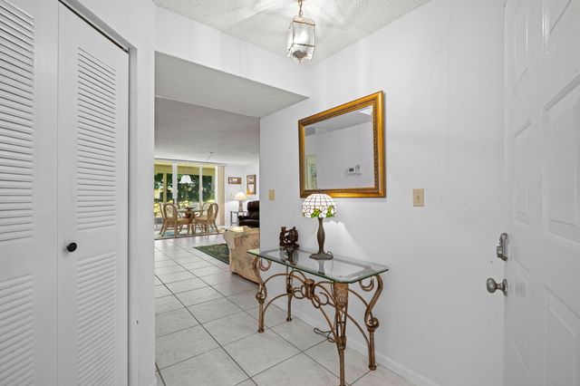 106 Half Moon Circle B1, Hypoluxo, FL 33462
