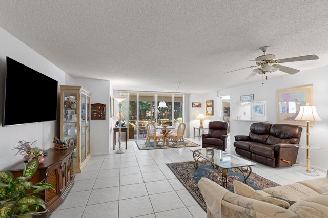 106 Half Moon Circle B1, Hypoluxo, FL 33462