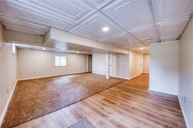 275 Twin Lakes Rd, Unity Twp, PA 15650