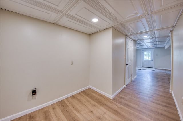 275 Twin Lakes Rd, Unity Twp, PA 15650